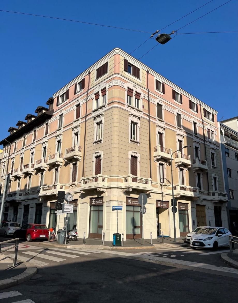 Casa di ringhiera di 2 locali 