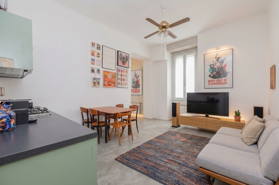 Casa di ringhiera in vendita MILANO  VIA ARESE