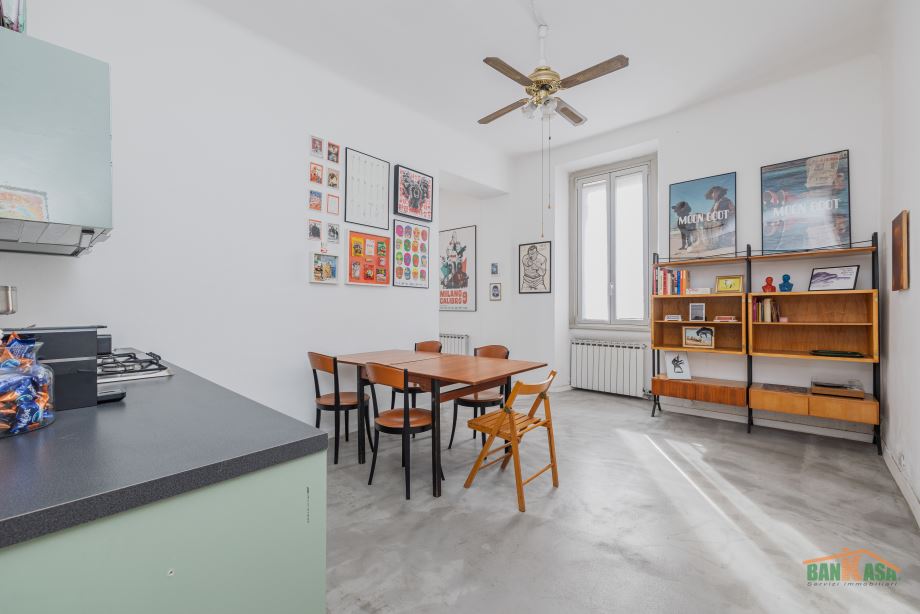 Casa di ringhiera di 2 locali 