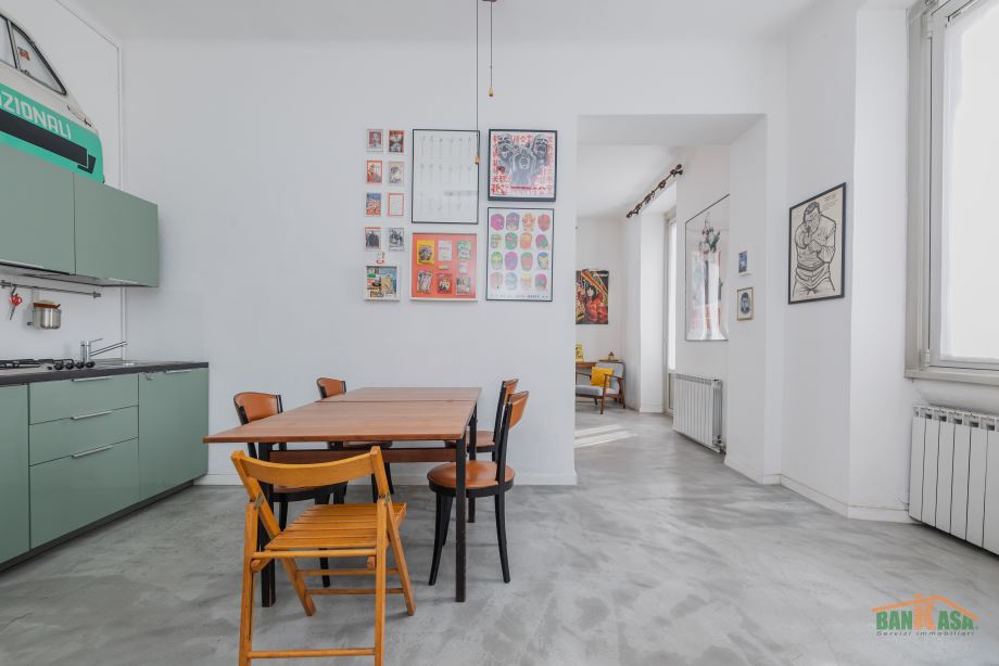 Casa di ringhiera di 2 locali 