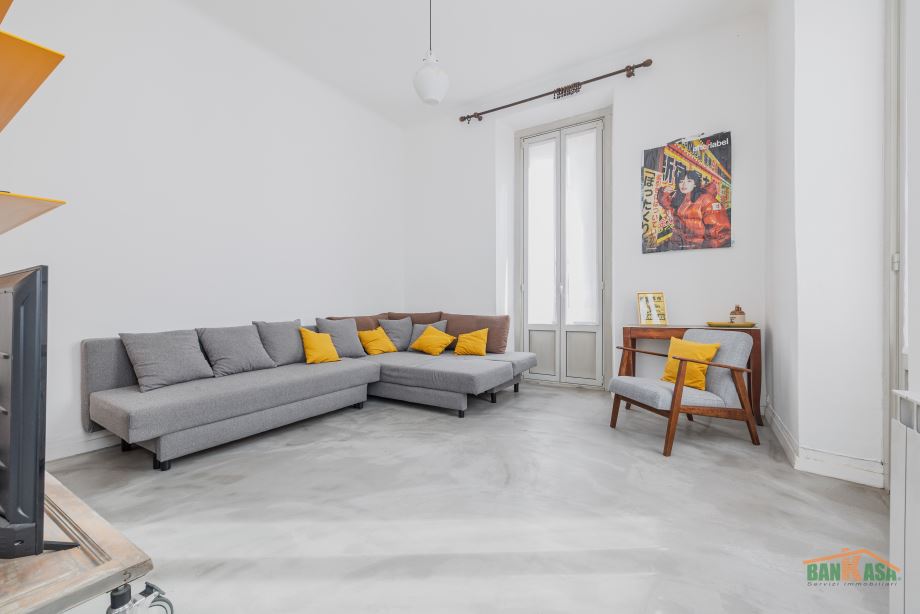 Casa di ringhiera di 2 locali 