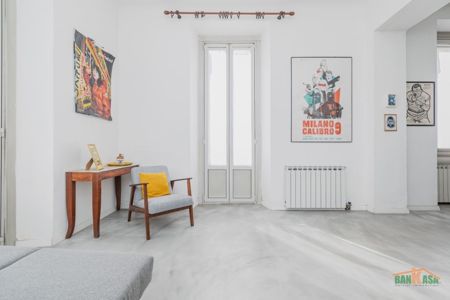 Casa di ringhiera di 2 locali 