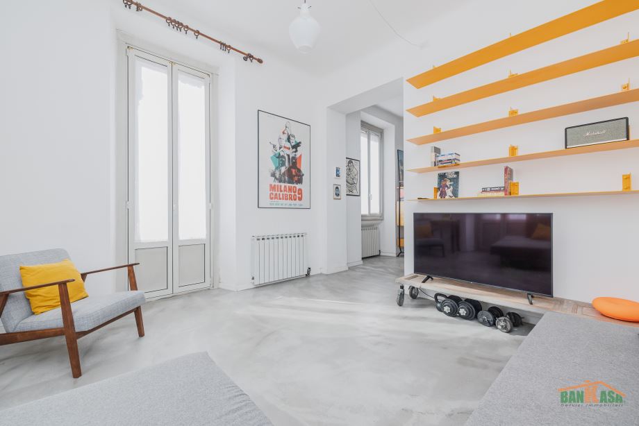Casa di ringhiera di 2 locali 