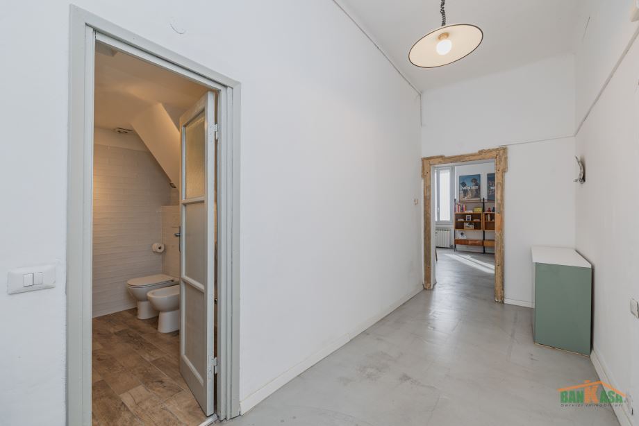 Casa di ringhiera di 2 locali 