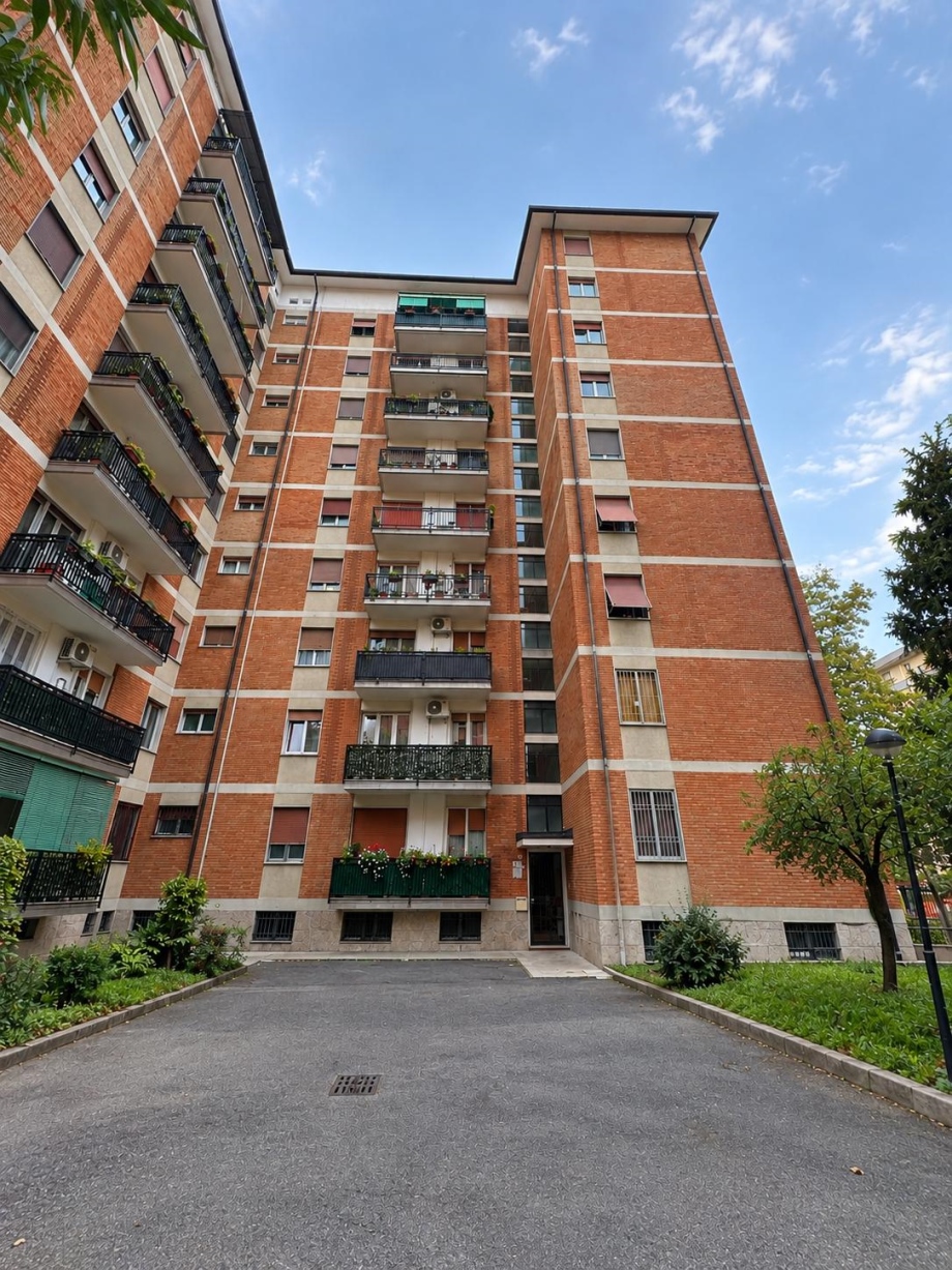 Appartamento in condominio in vendita BRESSO VIA BOLOGNA Appartamento in condominio in vendita BRESSO VIA BOLOGNA