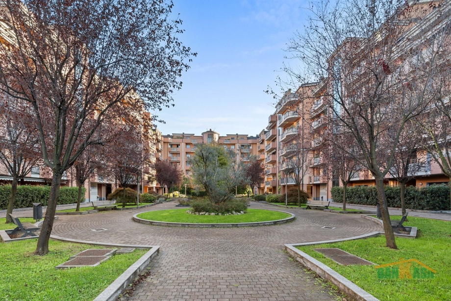 Appartamento in condominio in vendita MILANO NIGUARDA VIA POZZOBONELLI