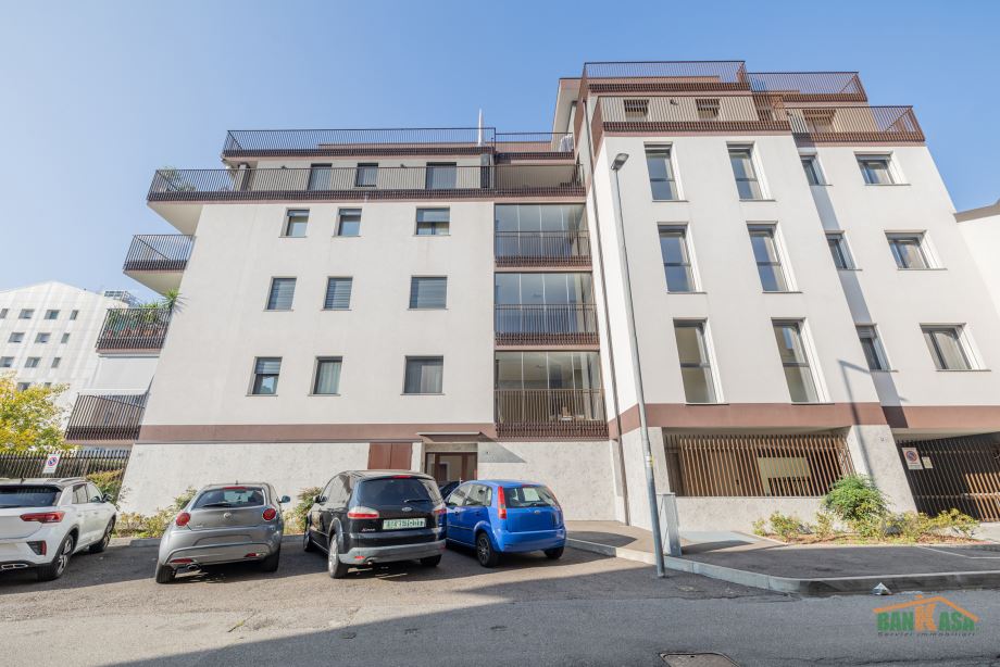 Appartamento in condominio di 4 locali 