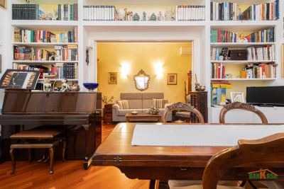 Appartamento in condominio in vendita MILANO  VIA VESPRI SICILIANI