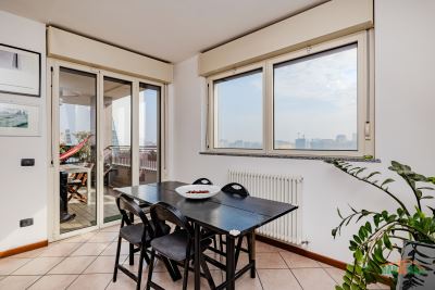 Appartamento in condominio in vendita MILANO VIA ADAMELLO Appartamento in condominio in vendita MILANO VIA ADAMELLO