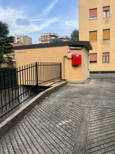 Box in vendita BRESSO VIA SANTAMARTA 